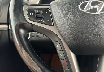 Подержанный автомобиль Hyundai i40 Sedan 2015 года (16 фото)
