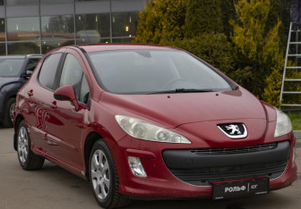Подержанный автомобиль Peugeot 308 Hatchback 2009 года (3 фото)