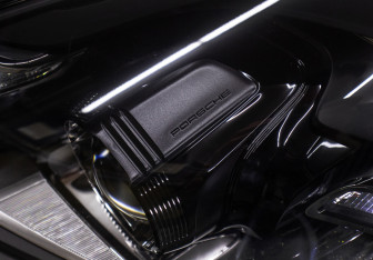 Подержанный автомобиль Porsche Cayman 2016 года (20 фото)