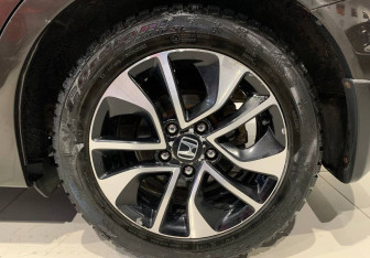 Подержанный автомобиль Honda Civic Sedan 2013 года (19 фото)