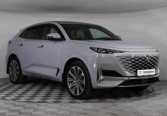 Подержанный автомобиль Changan UNI-K 2023 года (3 фото)