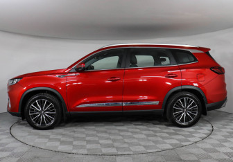 Подержанный автомобиль Chery Tiggo 8 Pro 2022 года (8 фото)