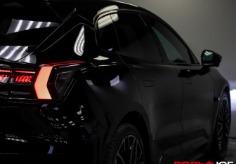 Подержанный автомобиль Zeekr 001 2023 года (36 фото)