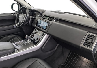 Подержанный автомобиль Land Rover Range Rover Sport 2020 года (13 фото)