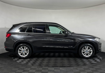 Подержанный автомобиль BMW X5 2016 года (6 фото)