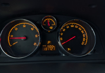 Подержанный автомобиль Opel Antara 2014 года (13 фото)