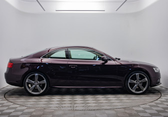Подержанный автомобиль Audi A5 Coupe 2014 года (6 фото)
