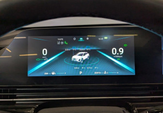 Подержанный автомобиль Omoda C5 2024 года (13 фото)