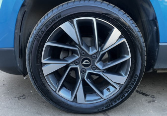Подержанный автомобиль Jetta VS5 2022 года (9 фото)