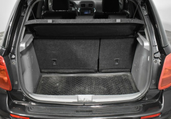 Подержанный автомобиль Suzuki SX4 Hatchback 2011 года (16 фото)