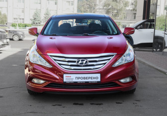 Подержанный автомобиль Hyundai Sonata 2011 года (2 фото)