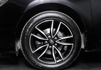 Подержанный автомобиль Toyota Camry Sedan 2017 года (26 фото)