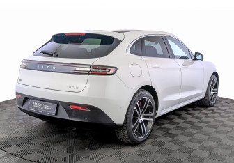 Подержанный автомобиль AITO M5 2023 года (5 фото)