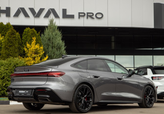 Подержанный автомобиль Audi A5 Liftback 2025 года (4 фото)