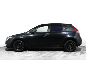 Подержанный автомобиль Hyundai i30 Hatchback 2009 года (8 фото)
