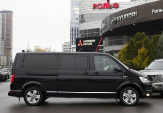 Подержанный автомобиль Volkswagen Multivan 2016 года (4 фото)