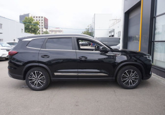 Подержанный автомобиль Chery Tiggo 8 Pro 2023 года (4 фото)