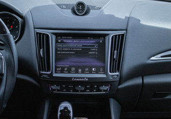 Подержанный автомобиль Maserati Levante 2016 года (13 фото)