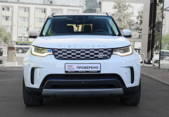 Подержанный автомобиль Land Rover Discovery 2022 года (2 фото)