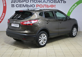 Подержанный автомобиль Nissan Qashqai 2014 года (4 фото)