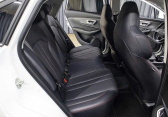 Подержанный автомобиль BAIC U5 Plus 2023 года (12 фото)