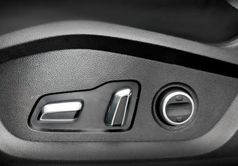 Подержанный автомобиль Exeed LX 2022 года (21 фото)