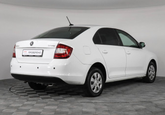 Подержанный автомобиль Skoda Rapid Liftback 2017 года (5 фото)