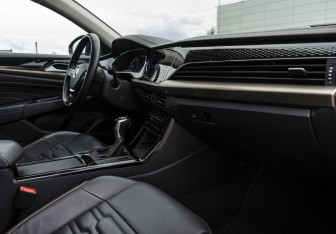 Подержанный автомобиль Volkswagen Passat Sedan 2020 года (14 фото)