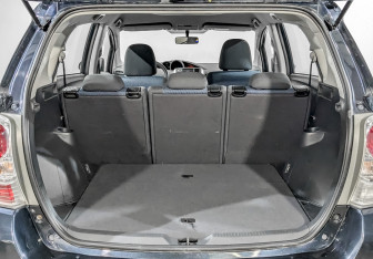 Подержанный автомобиль Toyota Verso 2014 года (10 фото)