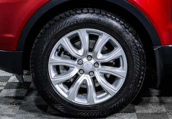 Подержанный автомобиль Land Rover Range Rover Evoque 2018 года (15 фото)