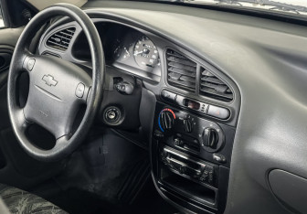 Подержанный автомобиль Chevrolet Lanos 2008 года (9 фото)