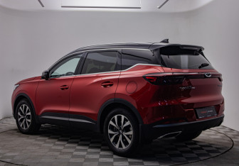 Подержанный автомобиль Chery Tiggo 7 Pro 2022 года (7 фото)