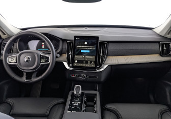 Новый Volvo XC90 2025 (10 фото)