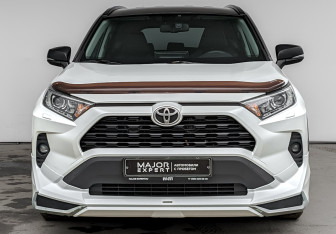 Подержанный автомобиль Toyota RAV4 2021 года (2 фото)
