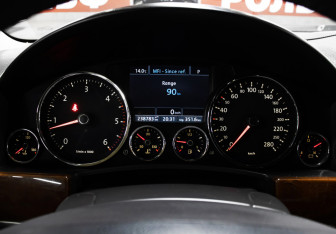 Подержанный автомобиль Volkswagen Touareg 2009 года (12 фото)