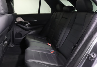 Подержанный автомобиль Mercedes-Benz GLE 2022 года (10 фото)