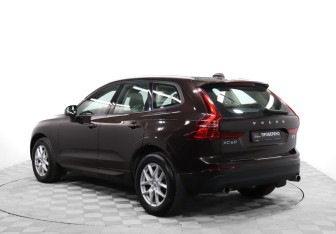 Подержанный автомобиль Volvo XC60 2018 года (7 фото)