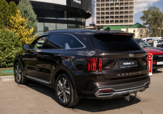 Подержанный автомобиль Kia Sorento 2021 года (5 фото)