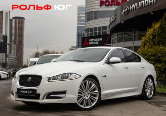 Подержанный автомобиль Jaguar XF Sedan 2014 года (1 фото)