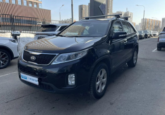Подержанный автомобиль Kia Sorento 2015 года (1 фото)