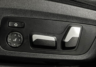 Подержанный автомобиль BMW X4 2021 года (17 фото)