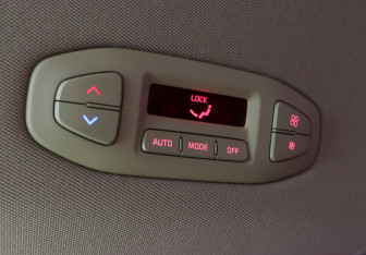 Подержанный автомобиль Kia Carnival 2020 года (24 фото)