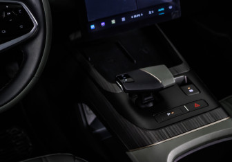 Подержанный автомобиль Changan Lamore 2023 года (23 фото)