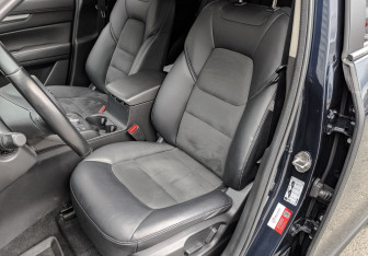 Подержанный автомобиль Mazda CX-5 2021 года (20 фото)