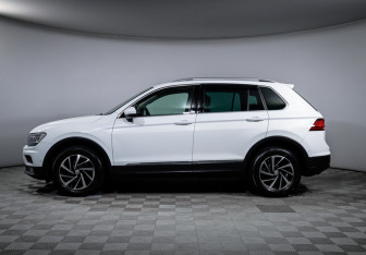 Подержанный автомобиль Volkswagen Tiguan 2018 года (8 фото)