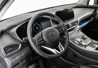 Подержанный автомобиль Hyundai Santa Fe 2021 года (9 фото)