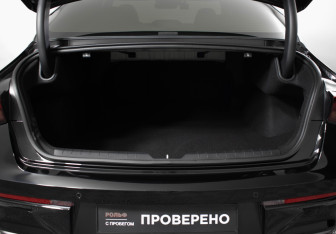 Подержанный автомобиль Kia K5 2025 года (25 фото)