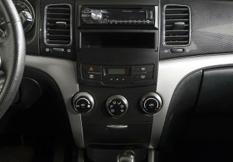 Подержанный автомобиль SsangYong Actyon 2012 года (13 фото)