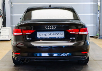 Подержанный автомобиль Audi A3 Sedan 2017 года (5 фото)