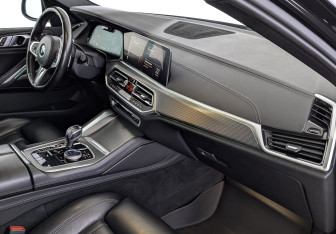 Подержанный автомобиль BMW X6 2020 года (13 фото)